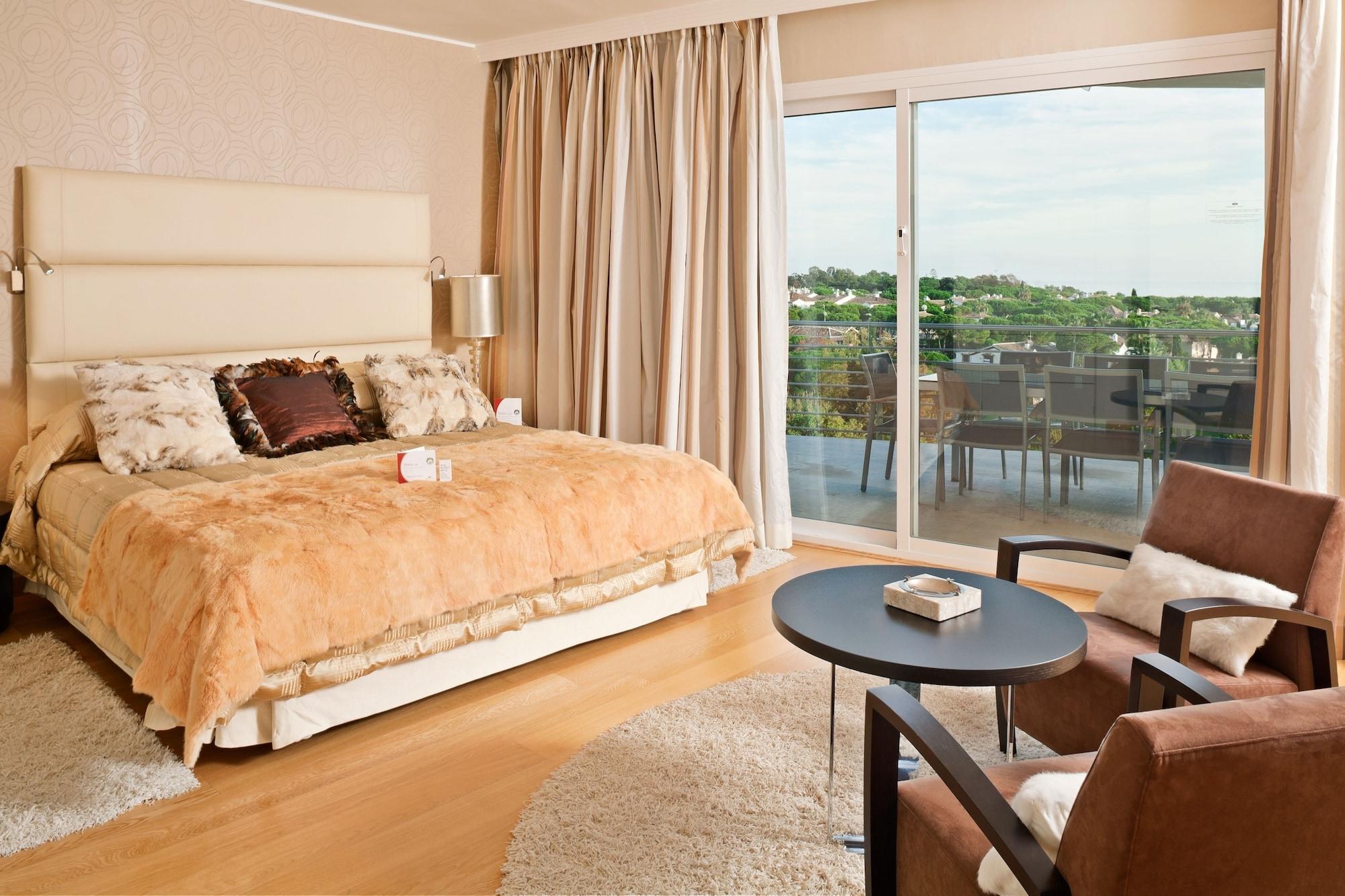 Senator Banus (Adults Only) Hotel Estepona Bilik gambar A room at the hotel